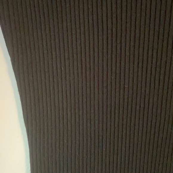 V neck fitted ribbed sweater - Picture 4 of 4